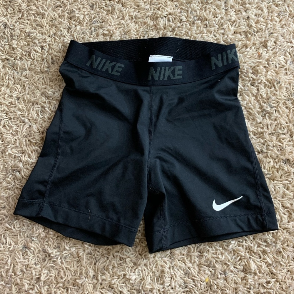 Black Nike pro shorts